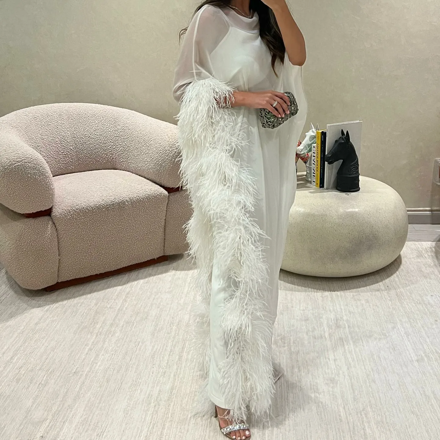 Saudi Arabic Evening Dresses Party Gowns 0 Neck Customized Dubai Luxury Prom Dress Feathers Women Brithday Dress Brides Gown