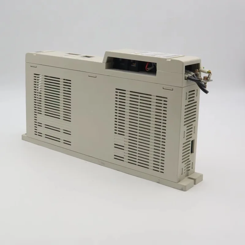 Stock Original Servo Drive Spindle Power Amplifier MR-JE-10B 1 Year Warranty RS-232/RS-422 Communication for Electronic