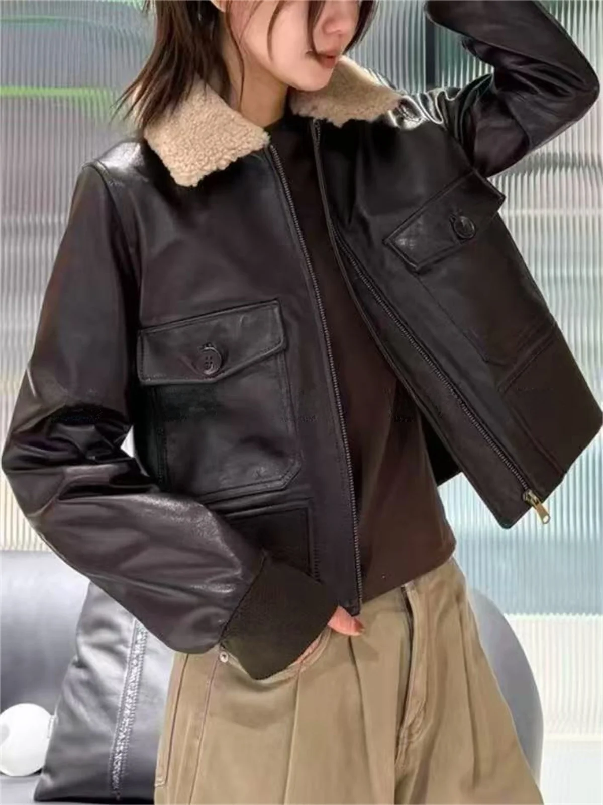 

2025 Spring Commute Sle Women's ort Zipper Genuine eepskin Leather Jaet Lamb Fur Collar Versatile Long Sve Coat