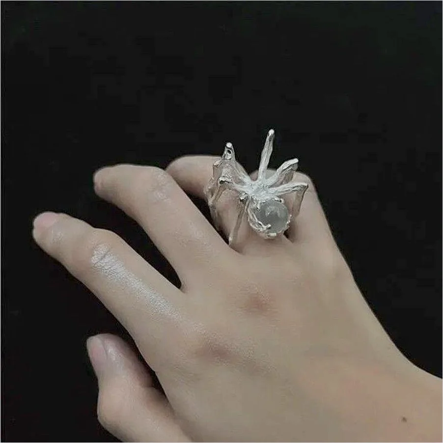 Gothic Spider Ring for Woman Charm Punk Aesthetic Grunge Couple Ring Vintage Cool Stuff Party Designer Jewelry Anillos Mujer