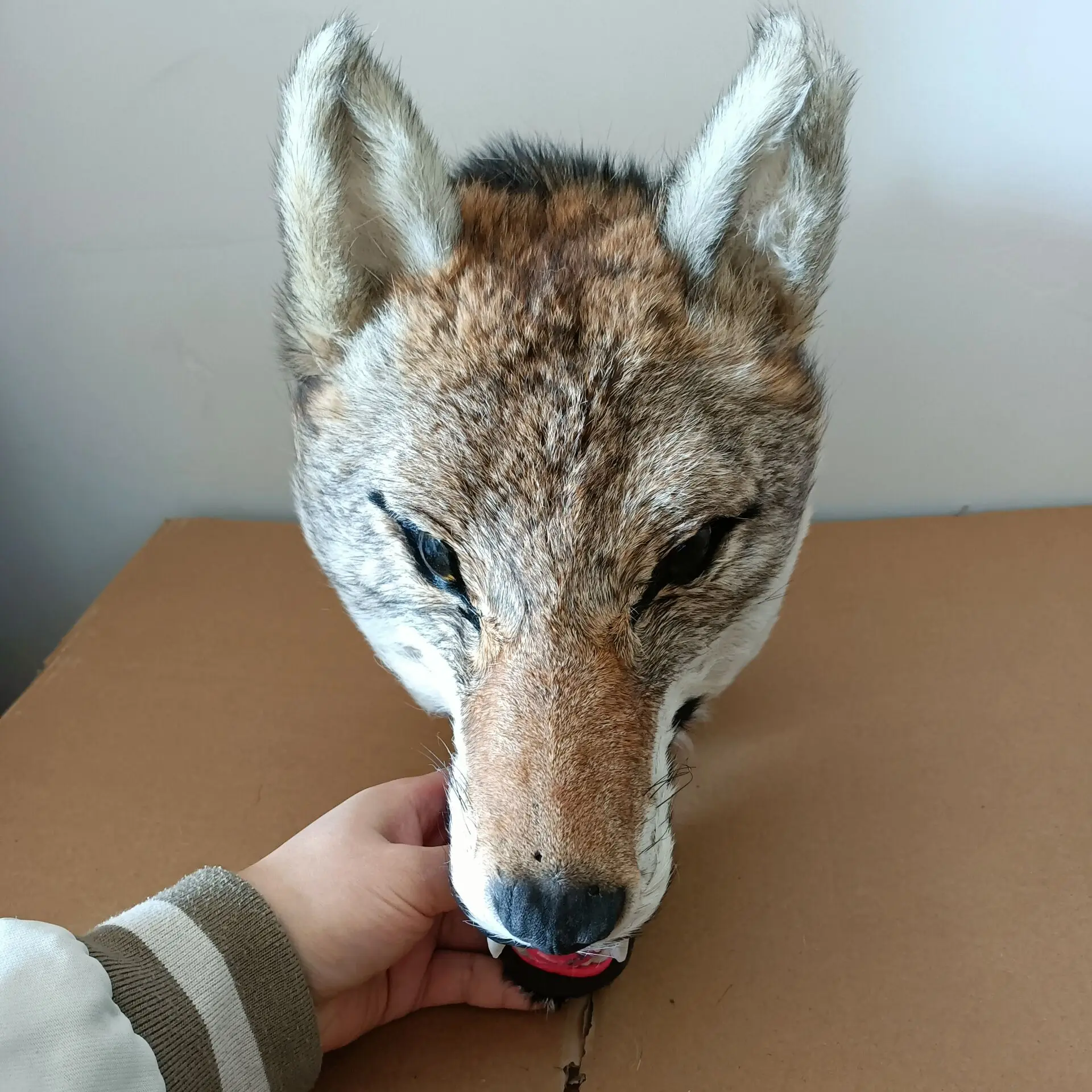 big simulation wolf head model plastic and fur wolf head model home decoration doll gift about 32x26cm