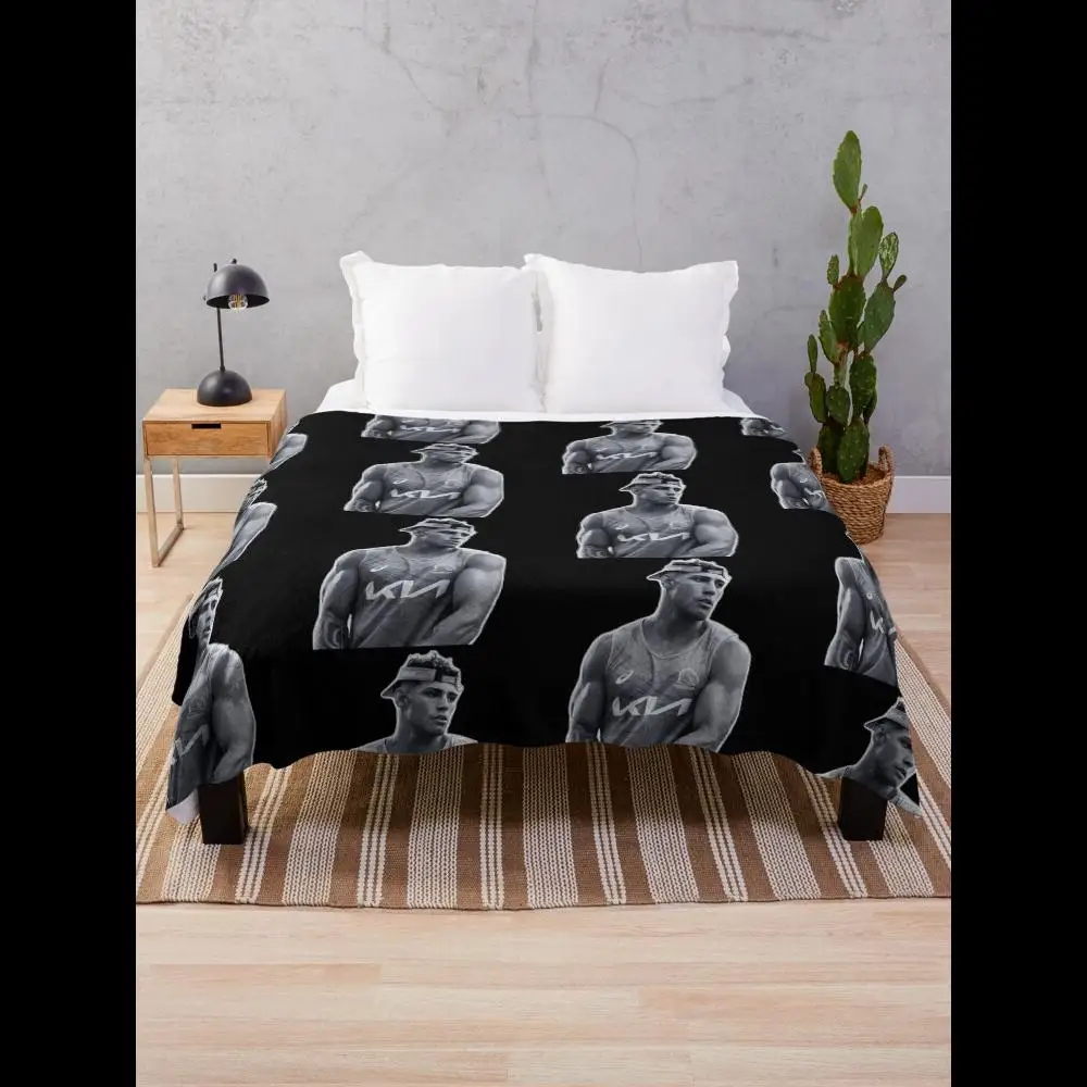 Jordan Riki Hot Black and White Throw Blanket Soft Cozy Plaid Design for Living Room Couch Decor Warm Comfort for Home Textiles