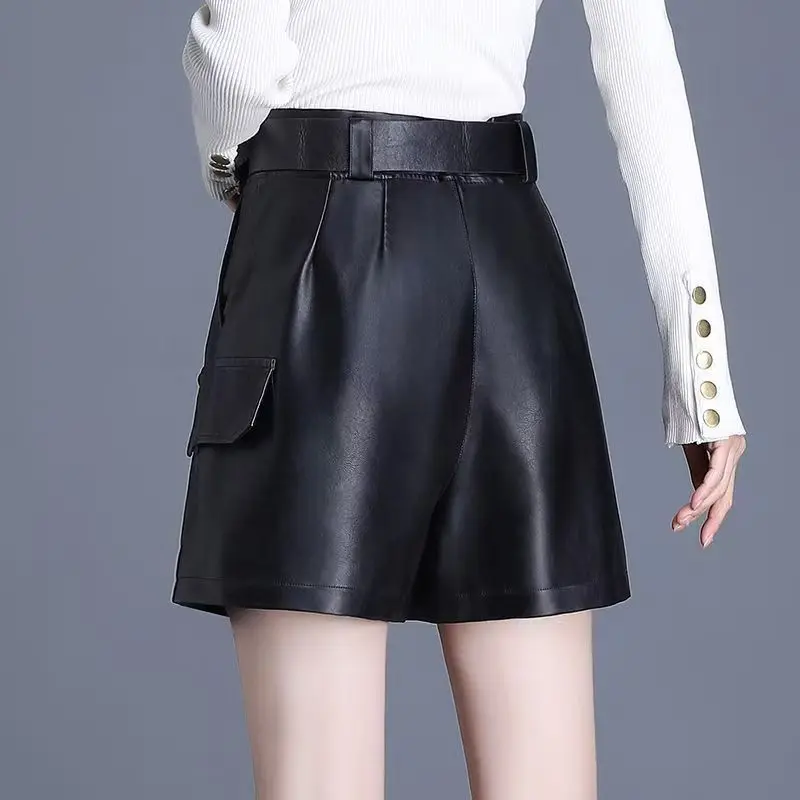 Leather  shorts women's autumn and winter wear casual  2025 new high-waisted  wide-leg  boots and pants  trend