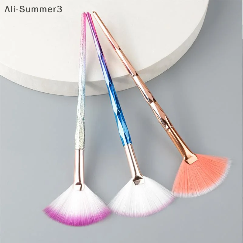 大きな平らなハイライトブラッシュ扇形メイクブラシパウダールースパウダーフェイスブラシ韓国製ソフトで快適な均一な色ツール女性用