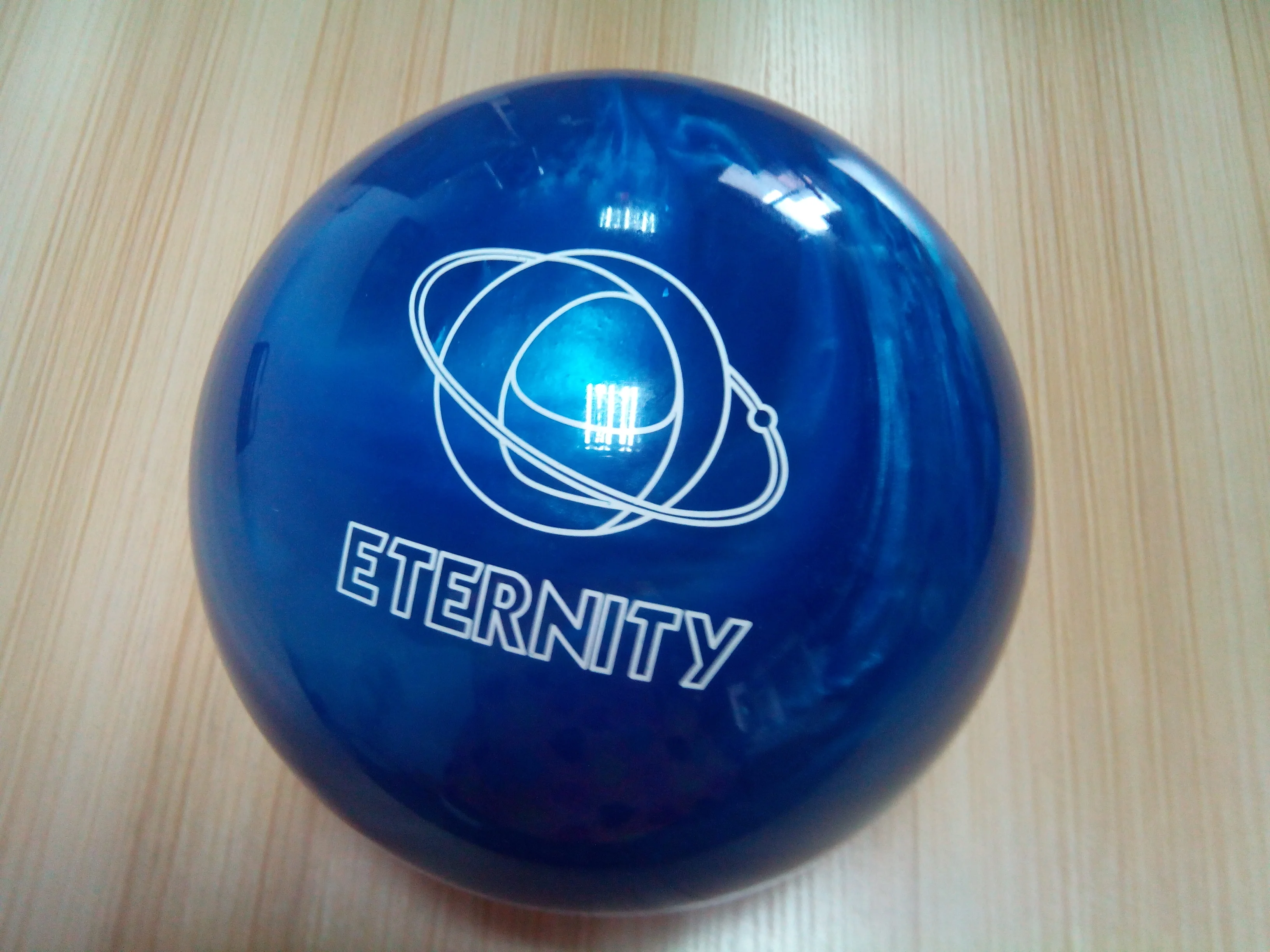 كرة البولينج القياسية (4 رطل - 6 رطل)