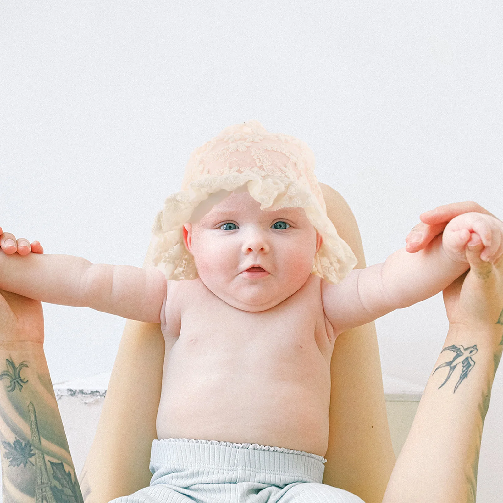 قبعة من الدانتيل للفتيات الصغيرات خفيفة الوزن قابلة للتنفس للأطفال الصغار قابلة للتعديل في الهواء الطلق على طراز الأميرة