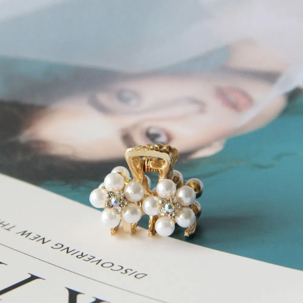 

Headwear Hair Accessories Hairpin Hairclip Pearl Crystal Hair Crab Geometric Mini Hair Claw