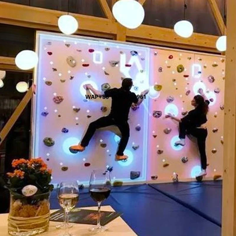 Customizable Projection Climbing Adventure Park System Thematic Storylines  for City Parks Resorts Indoor