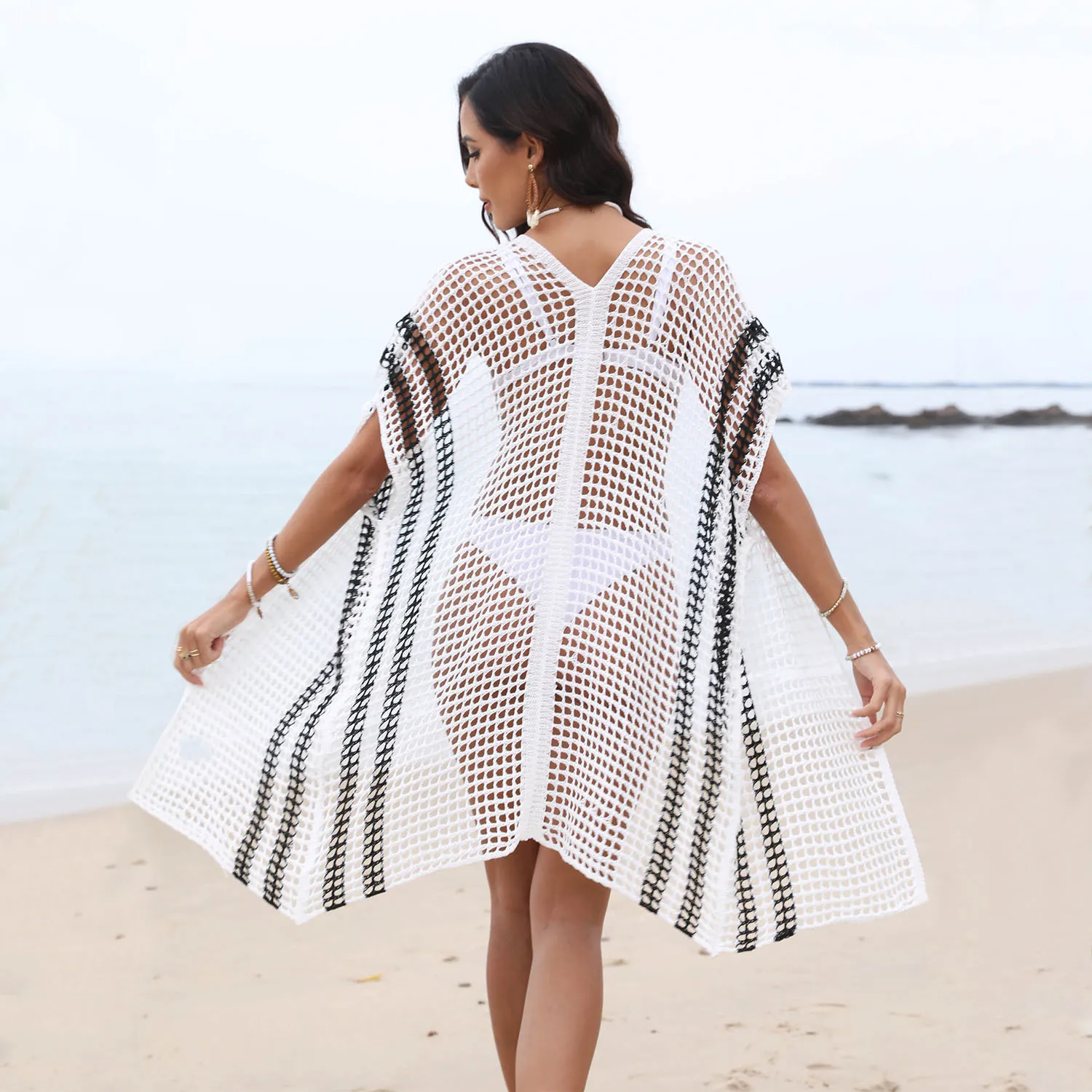 

2025 New Long Crochet Hollow Cardigan Swimsuit Bikini Sunscreen Beach Cover