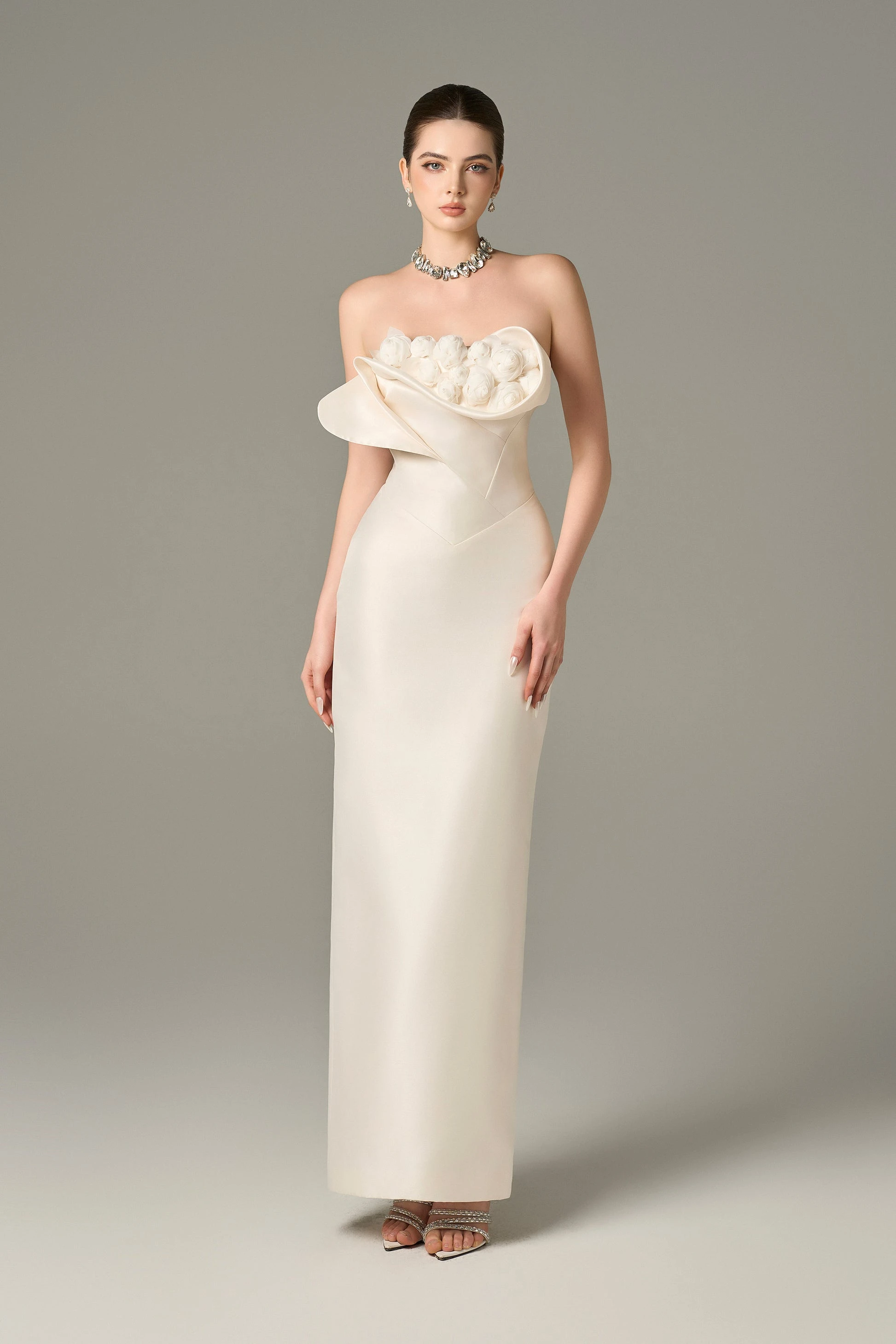 Fantasy Classic Iovry A-Line Strapless Evening Dresses Chest with Hand Flowers High Back Slit Floor Length Prom Party Gowns
