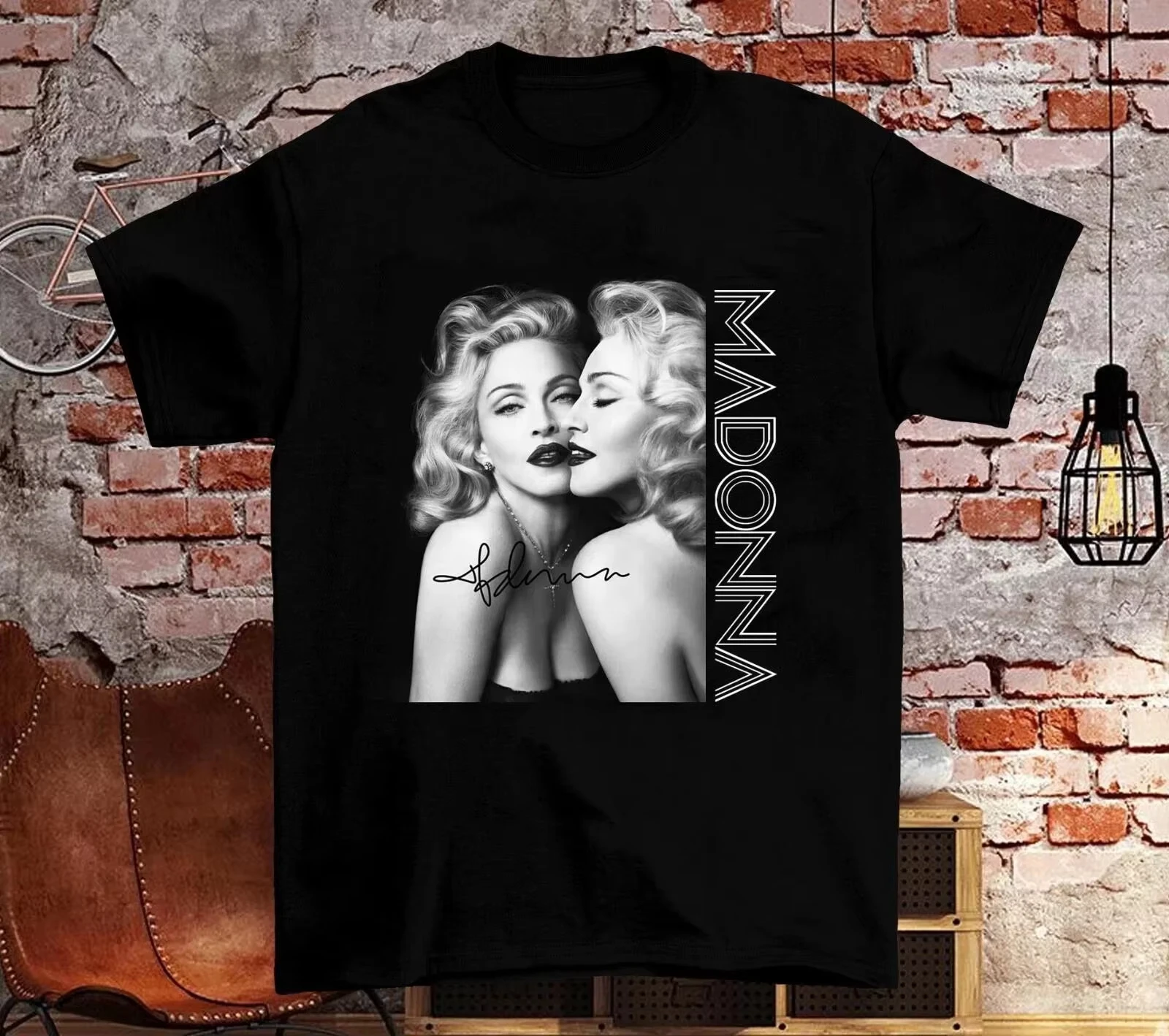 2025 جديد مادونا تي شيرت رجالي المرأة السود جميع حجمات للجنسين تي شيرت الصيف جديد الرجال والنساء ريترو موضة قصيرة الأكمام