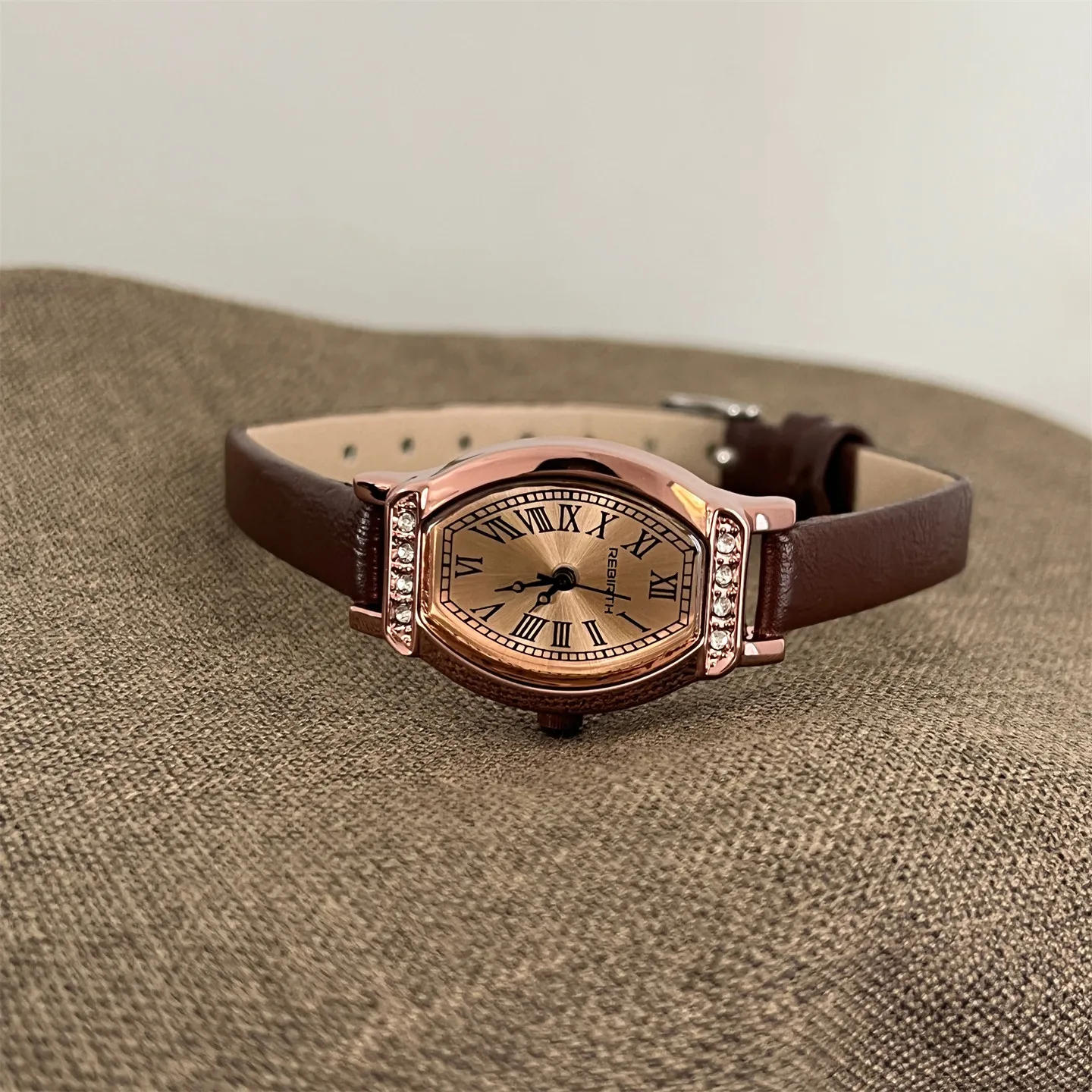 Vintage Minimalist Women'S WatchLuxurious And Exquisite Coffee-Colored Quartz WristwatchElegant Ladies' Watch, Unique Timepiece.