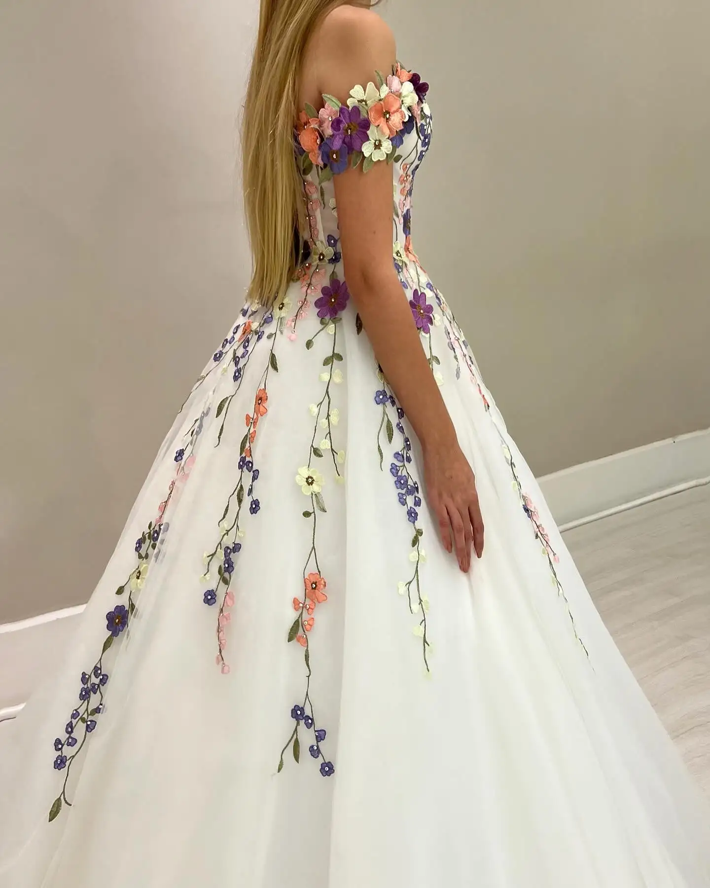 Elegante vestido De Novia blanco con flores bordadas, vestido De princesa para fotografía, 2024