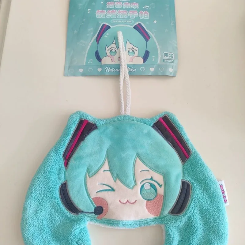 Kawaii cartoon two-dimensional Hatsune Miku commemorative edition handkerchief girl heart cute anime peripheral handkerchief