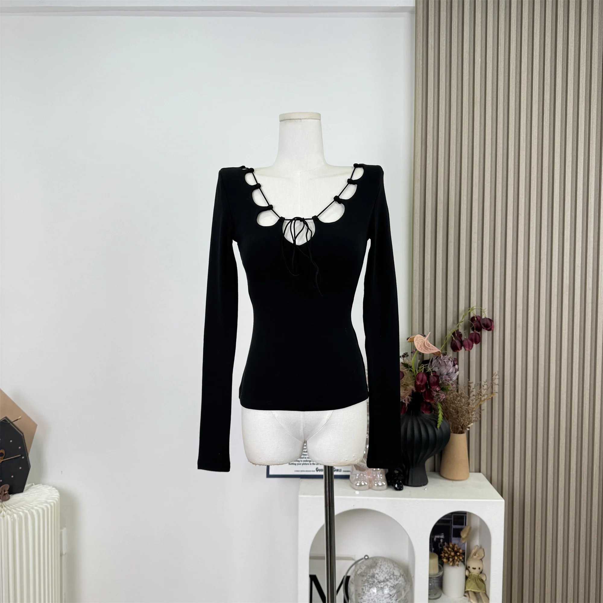 

Сексуальная трикотажная футболка с длинными рукавами, женская осенне-весенняя облегающая базовая футболка, элегантные модные топы на шнуровке F553