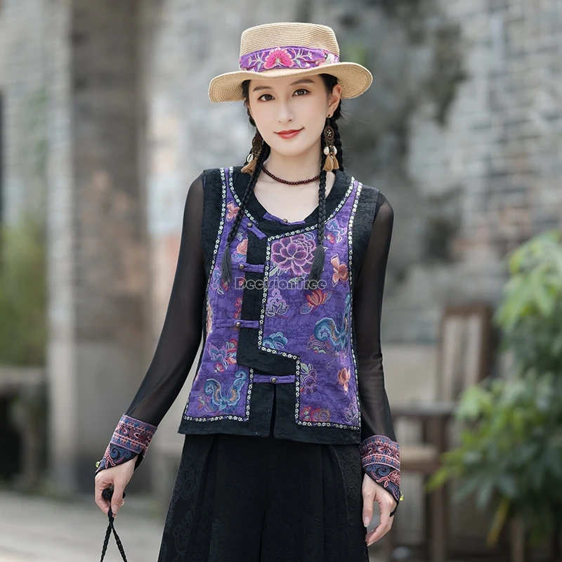 

2025 new chinese ethnic style cotton and linen jacquard embroidered sleeveless waistcoat for women retro loose tang suit vest t1