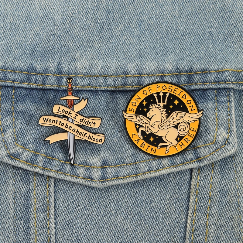 Fantasy Adventure Filme Emaille Pins Punk Pegasus Schwert Broschen Revers Abzeichen Kleidung Gothic Schmuck Geschenk für Fans Freunde