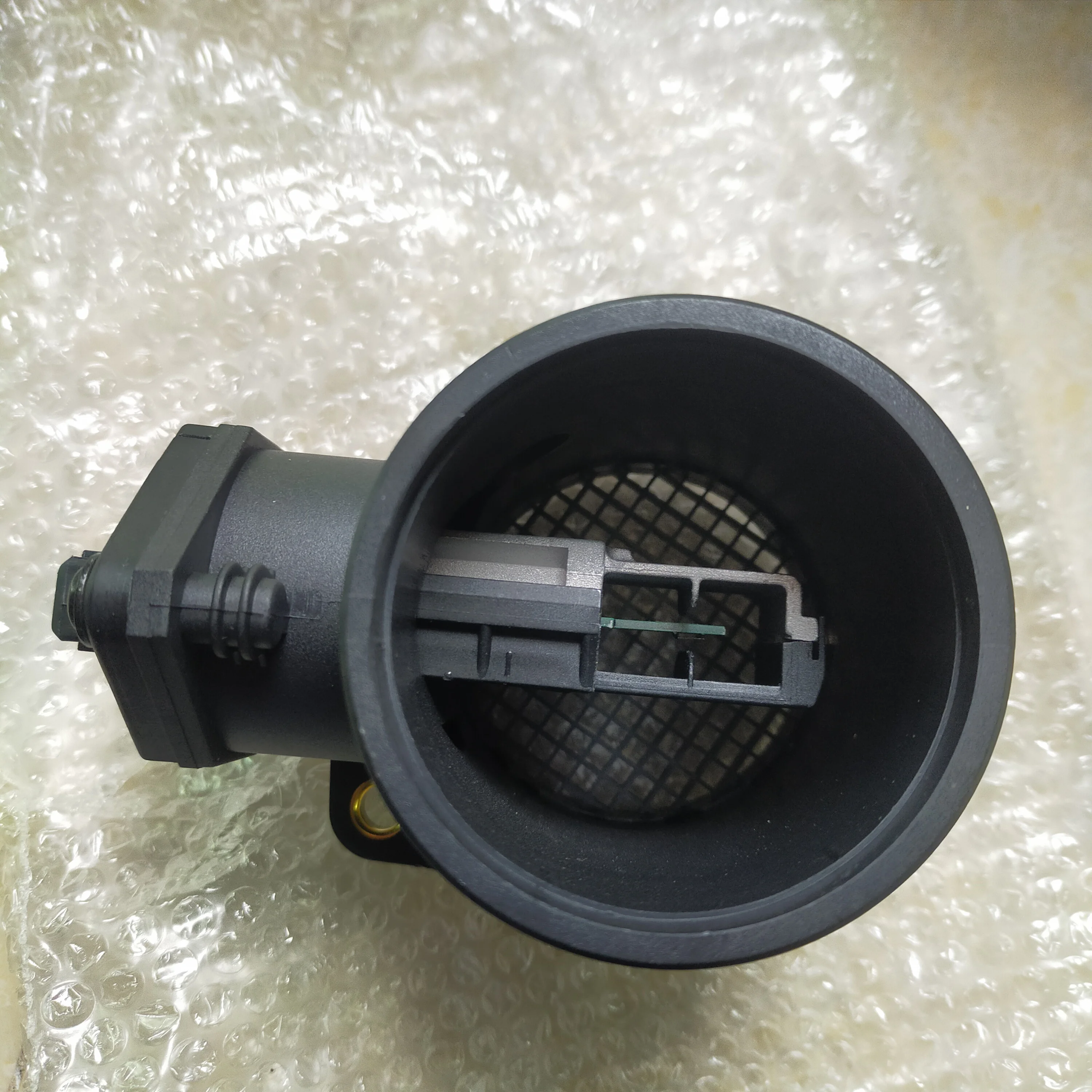 Picture 7: 0281002156 53030758 Mass Air Flow Meter Sensor For CHRYSLERR JEEP 0281002156 53030758