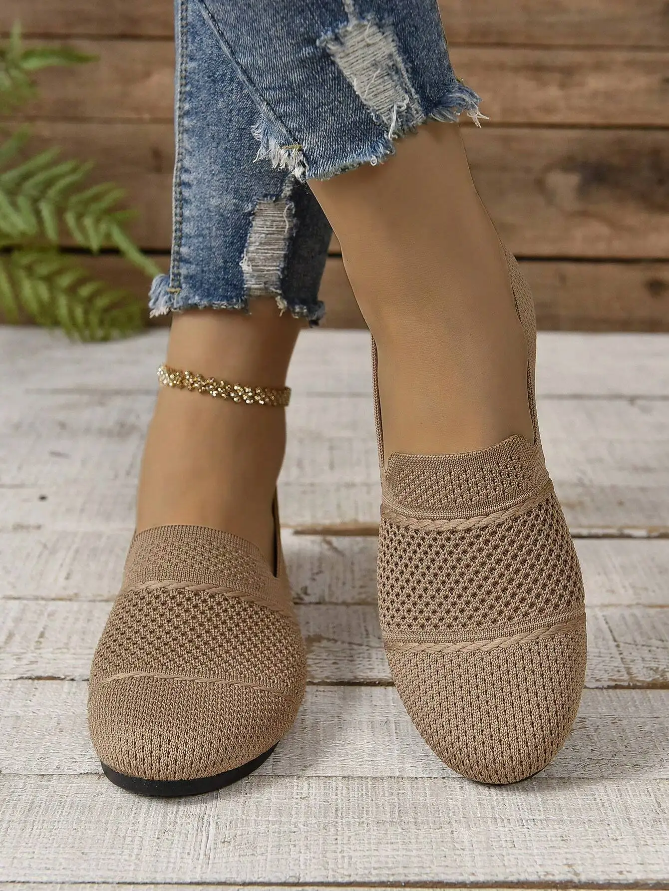 

Comfort Flat Slip On Women Shoes Non-slip Wear-resistant Daily Leisure Footwear