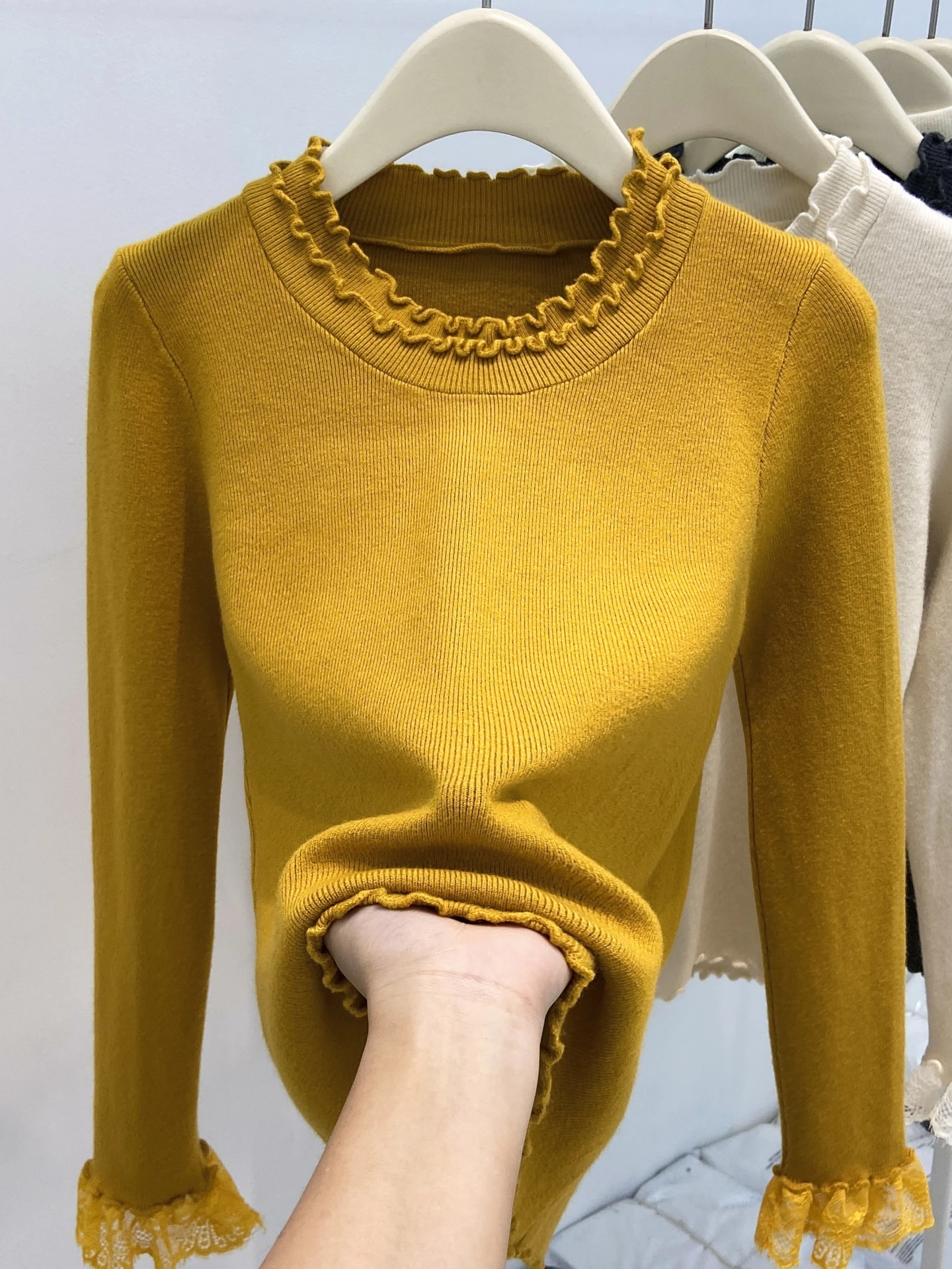 

Утепленный вязаный свитер с кружевными вставками для женщин, новая модель, приталенный крой, базовый слой, двухслойный, с эффектом утепления