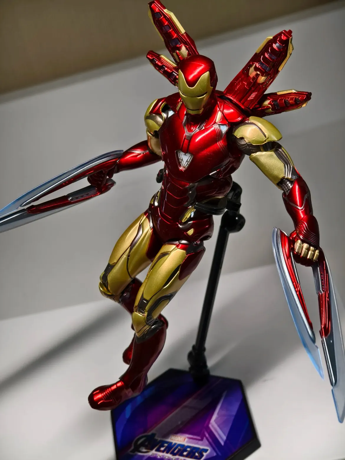 In Stock Magic Storm 1/12 Marvel Pre Coated Morstorm Iron Man Mk85 Assembly Model Toys Boys Trendy Gifts