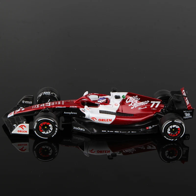 Bburago 1:43 Alfa Romeo F1 Team Orlen C42 #77 Bottas 2022 Racing 24# Guanyu Formula One Alloy Car Model Toy Die Cast Voiture