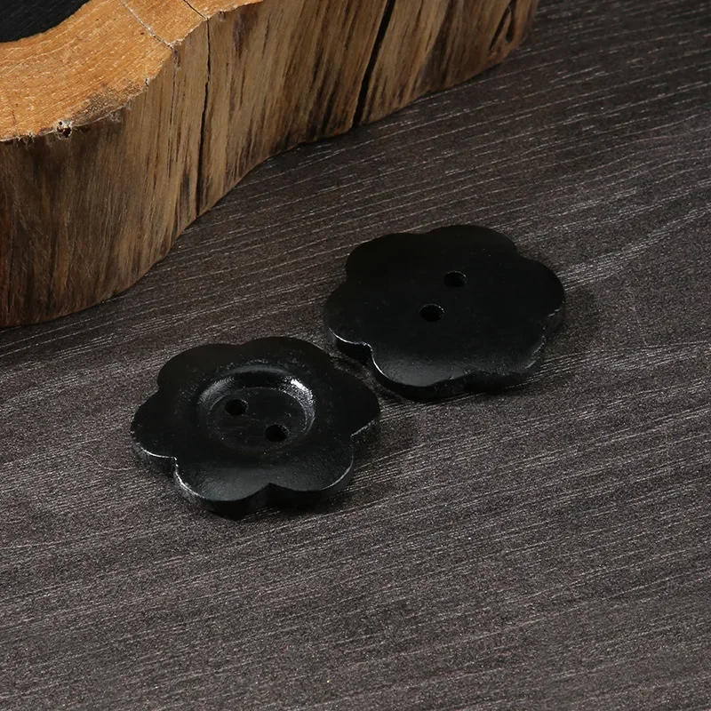 10PCS Wooden Flower Buttons 2-hole Beautiful Flat-back Buttons Woman Overcoat Sweater Apparel Accessories