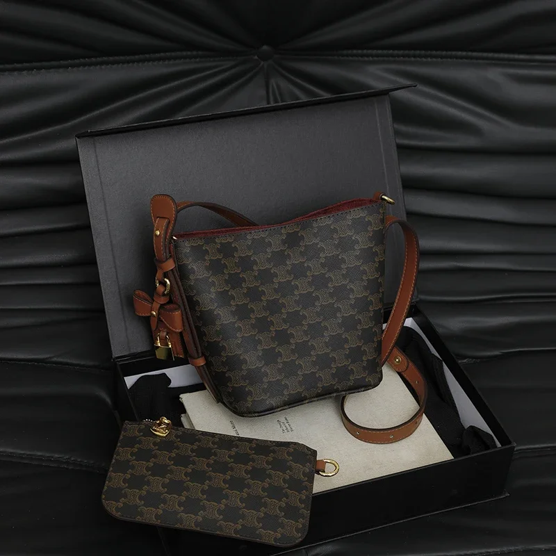

Fashionable Letter Logo Tote Bag - Crossbody Messenger Purse For Women With Solid Color & Paris Style