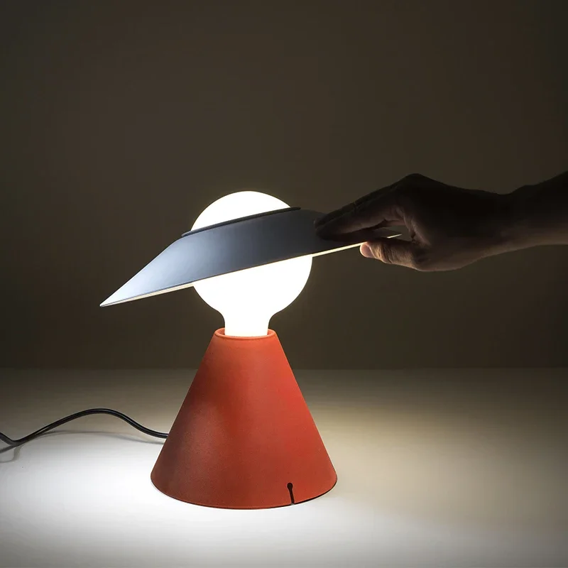 

Hotel Bedside Nordic Modern Black Led Desk Lamp Kids Gifts Iron Colorful Home Decor Stand Design Table Lamp