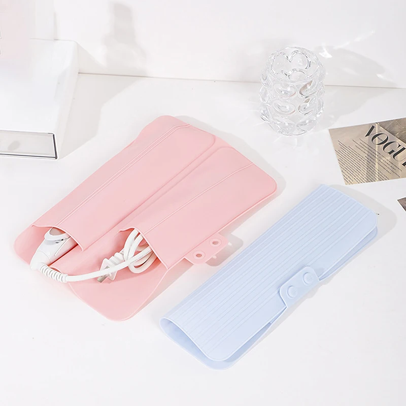 

Portable Silicone Curling Iron Storage Bag - Heat Insulation, Anti-Scalding Pad - Travel Friendly - Clip Flat Case