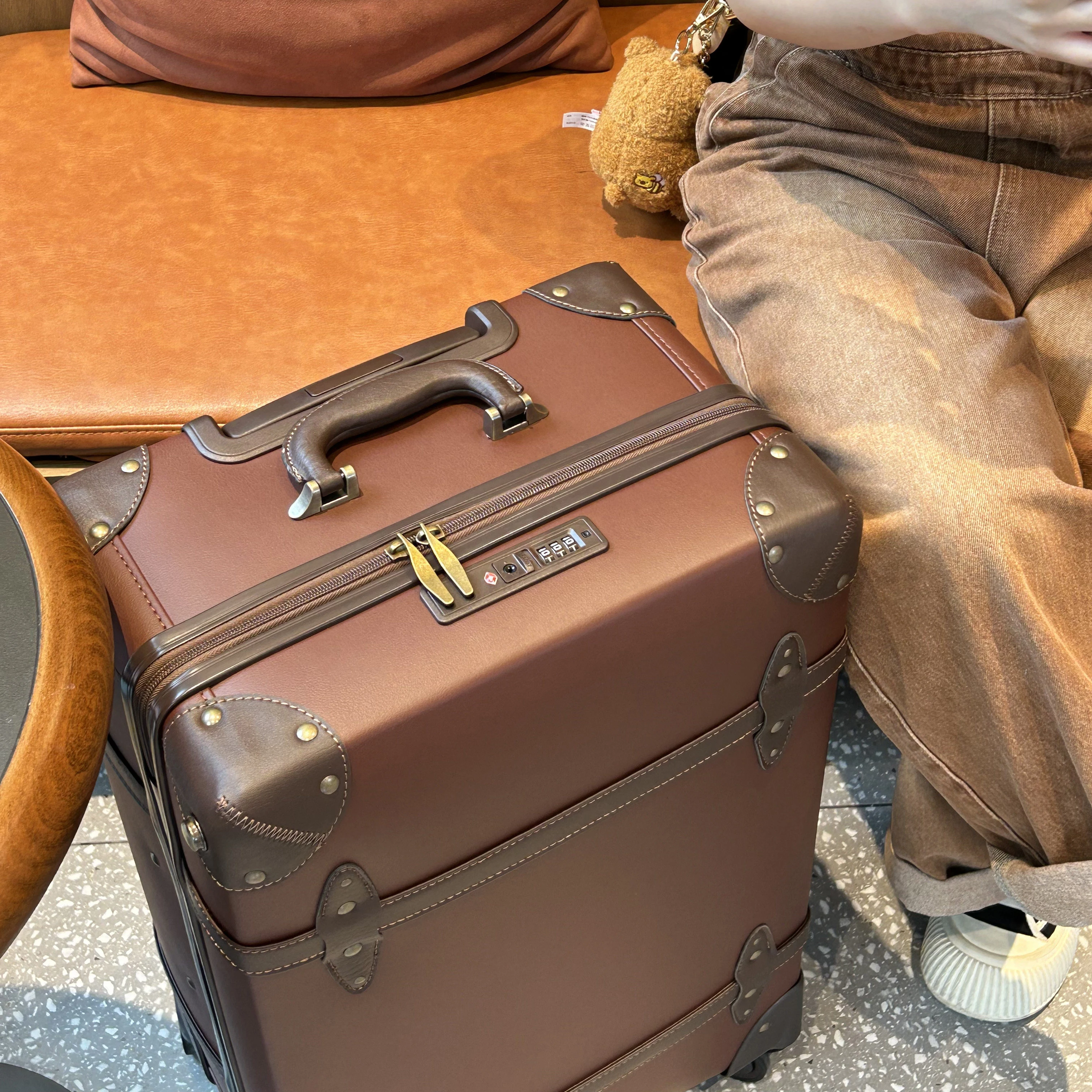 Walizka damska w stylu vintage – Retro Vintage Trunk Suitcase recenzja i cena