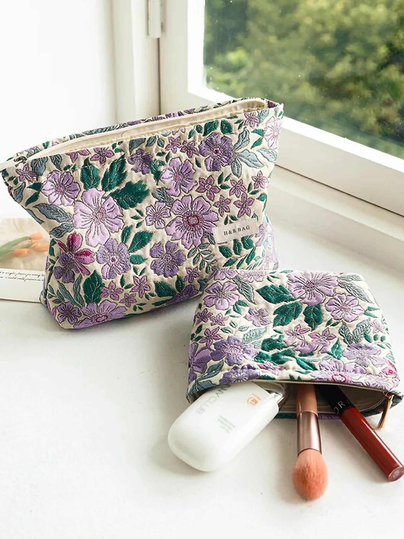 Women\'s Cosmetic Bag Purple Retro Flowers Large Capacity Cosmetic Lipstick Storage Bag Travel Toiletry Bag Portable Cloth Bag Ma