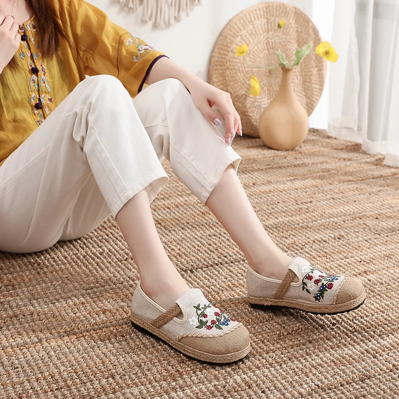 Canvas Shoes Women Linen Retro Bohemian Slip-On Flat Comfortable Loafers Ladies Casual Embroidered Hemp Sole Sneakers