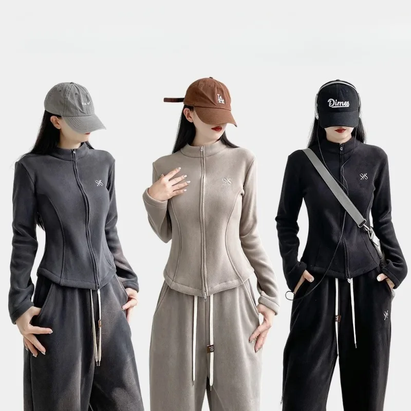 

Stand Up Collar Velvet Slim Fit Long Sleeved Sportswear for Autumn and Winter Women Versatile and Slimming Zipper Yoga Jacket