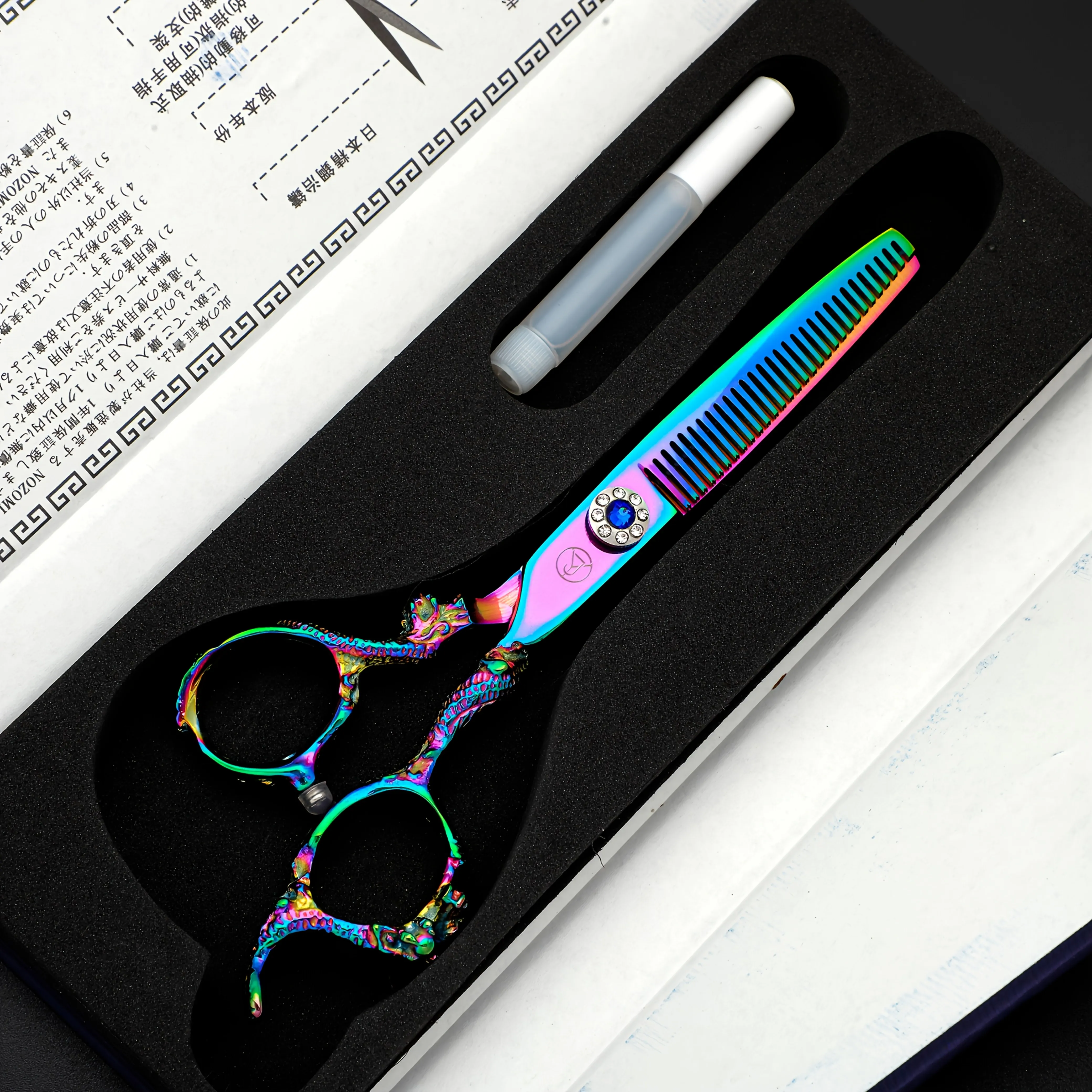 

Colorful dragon-handle hair scissors, manufacturing process ensures durability and sharpness, able to stay sharp for a long time