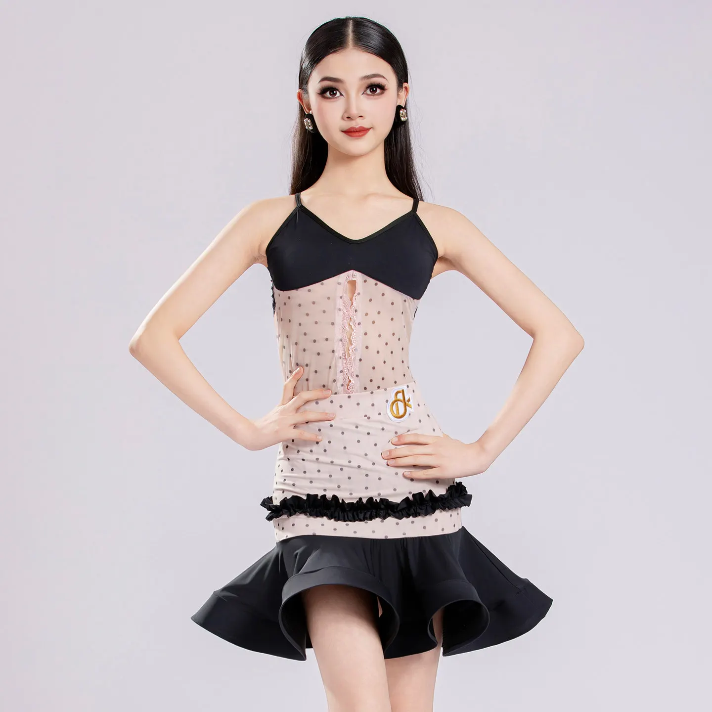 

Новые костюмы для выступлений по латиноамериканским танцам 2026 года для девочек: боди, юбки-фисконы, тренировочные наряды, одежда для ча-ча-ча, детская одежда для латины XH4657