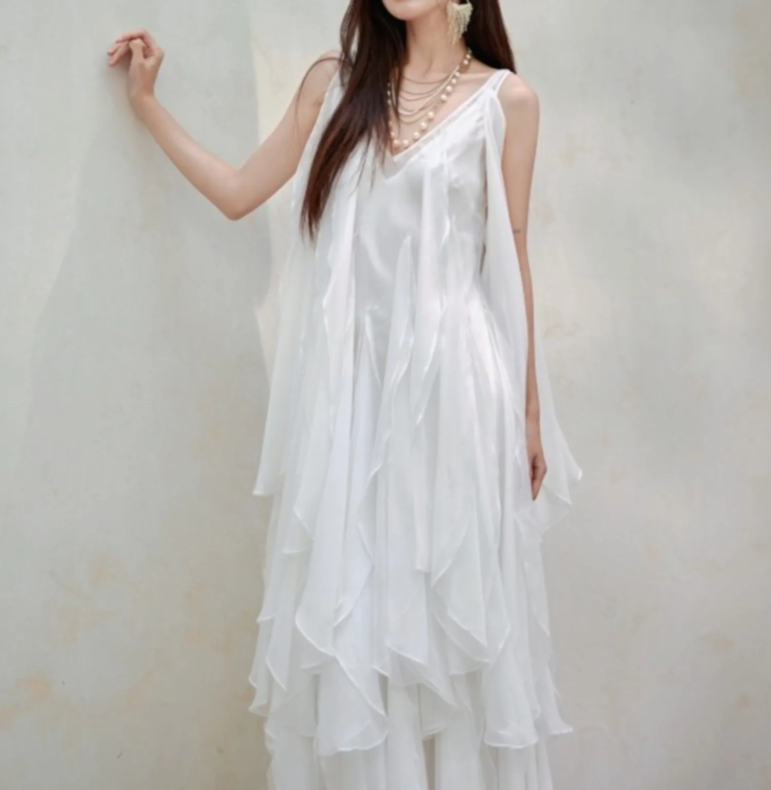 Branco em camadas babados elegante vestido feminino com decote em v sem mangas elegante vestidos bodycon streetwear chique maxi roupas senhora