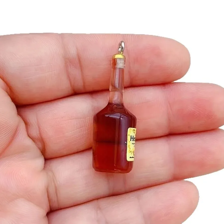 2 قطعة/الوحدة الراتنج محاكاة ثلاثية الأبعاد زجاجة الكحول سحر قلادة ل القرط المفاتيح Diy بها بنفسك صنع المجوهرات النتائج الإكسسوارات