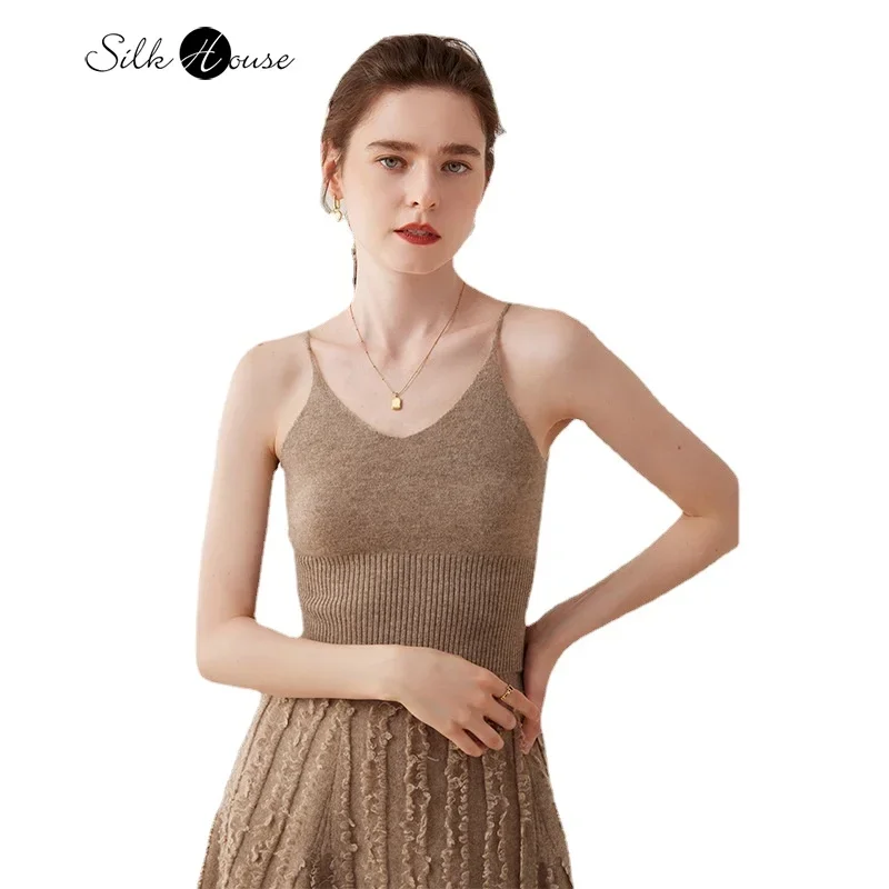 

2023 Women's Fashion Autumn and Winter New Cashmere Suspender with Thin Shoulder Strap and Versatile Knitted Bra V-neck Slim Fit