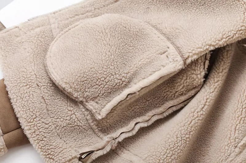 ملابس شتوية للنساء والشتاء مع سترة دراجة نارية سميكة مقاومة للرياح من الفرو والغزال