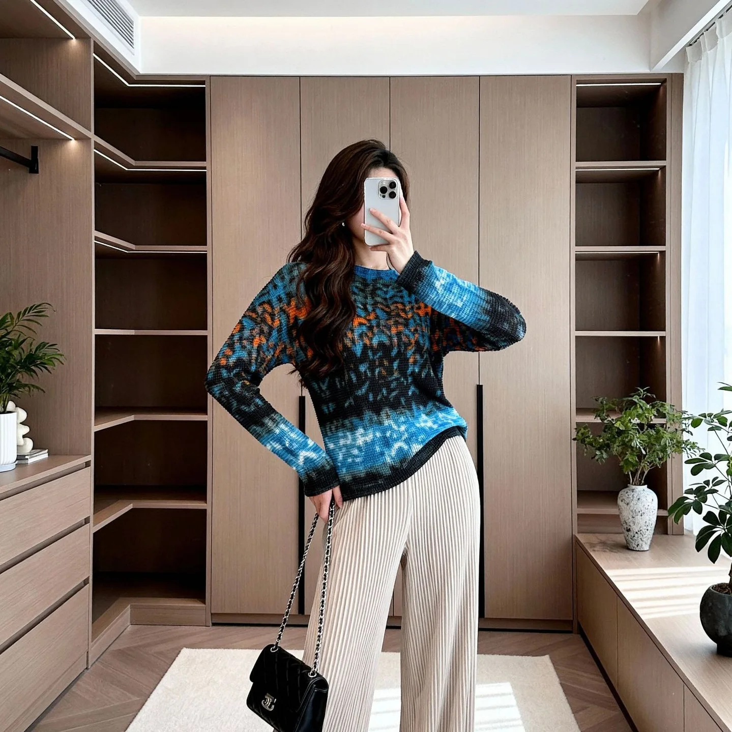 

Miyake Pleated Vivid Printed High-neck Long Sleeved Top High-Quality Wrinkled T-Shirt