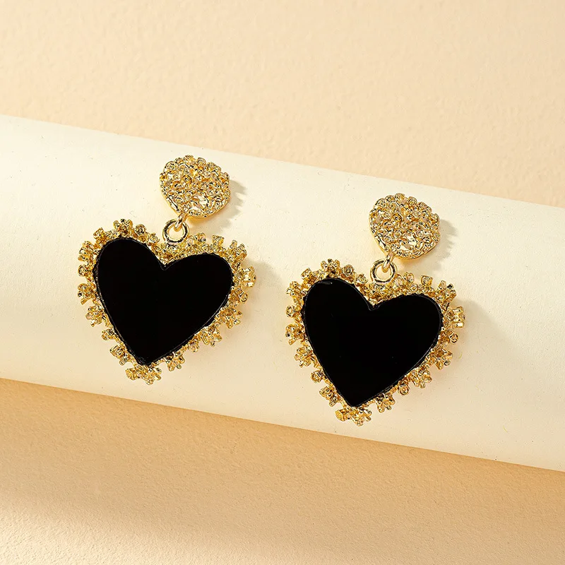 Simple Heart-shaped Stud Earrings For Women Vintage Geometric Enamel Metal Ear Accessories Holiday Party Fashion Jewelry E453