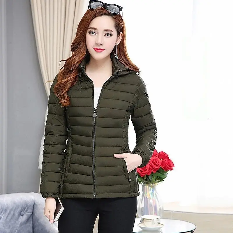 Chaqueta acolchada de algodón para mujer, abrigo ultraligero, Parkas gruesas y ajustadas, chaquetas cálidas con capucha, novedad de invierno, 2023