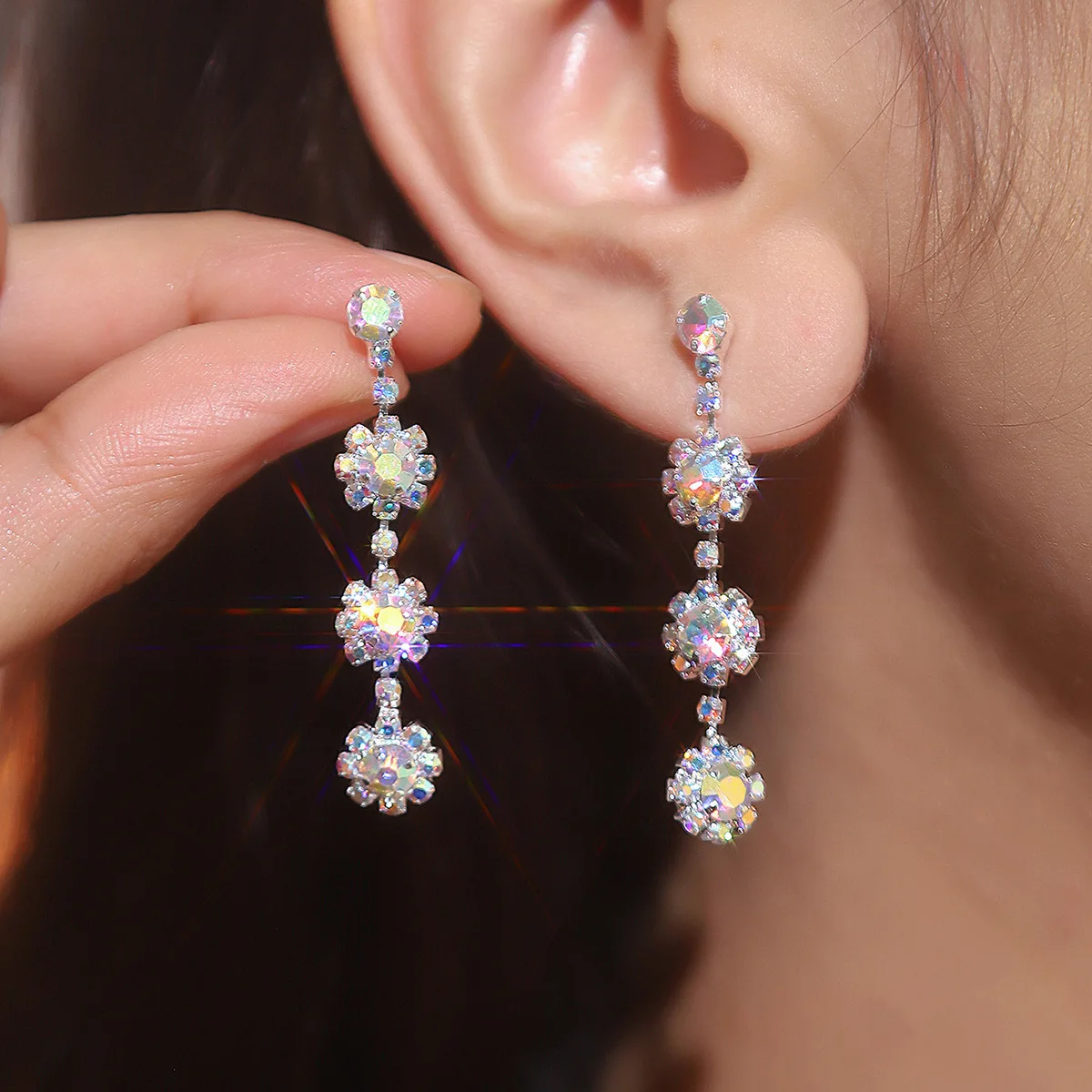 Source Simple and versatile geometric AB rhinestone stud earrings for women, niche design snowflake earrings, earrings, ear jewe