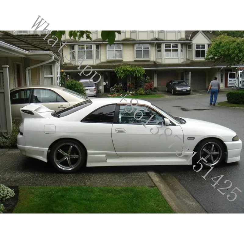 

Suitable Skyline GT-R33 1997: Carbon Fiber OEM-Style Double-Layer GT Rear Spoiler Component