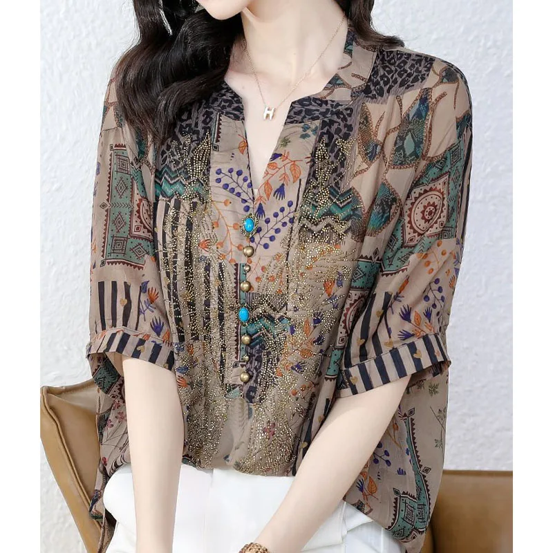 Vintage Casual Printing V-Neck Shirt for Women Summer Loose All-match Short Sleeve Diamonds Spliced Blouse Women\'s Clothing