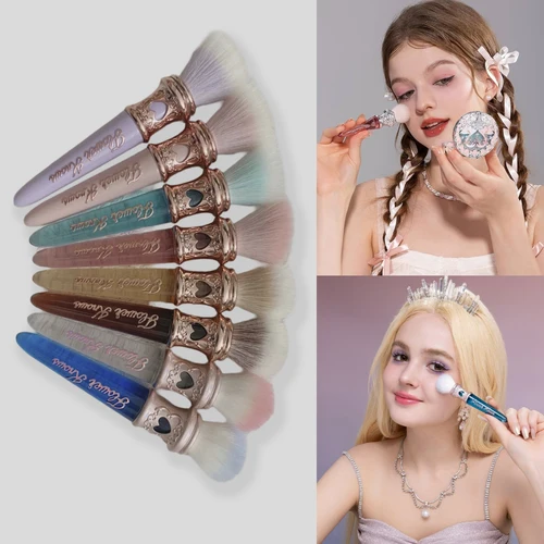 Imagen 1 del producto Juego de Brochas Resaltadoras Flower Knows Ballet Cisne Sirena Luces Lunares Polvo Nácar Brillo Duradero Vegano Maquillaje Rostro Pómulos