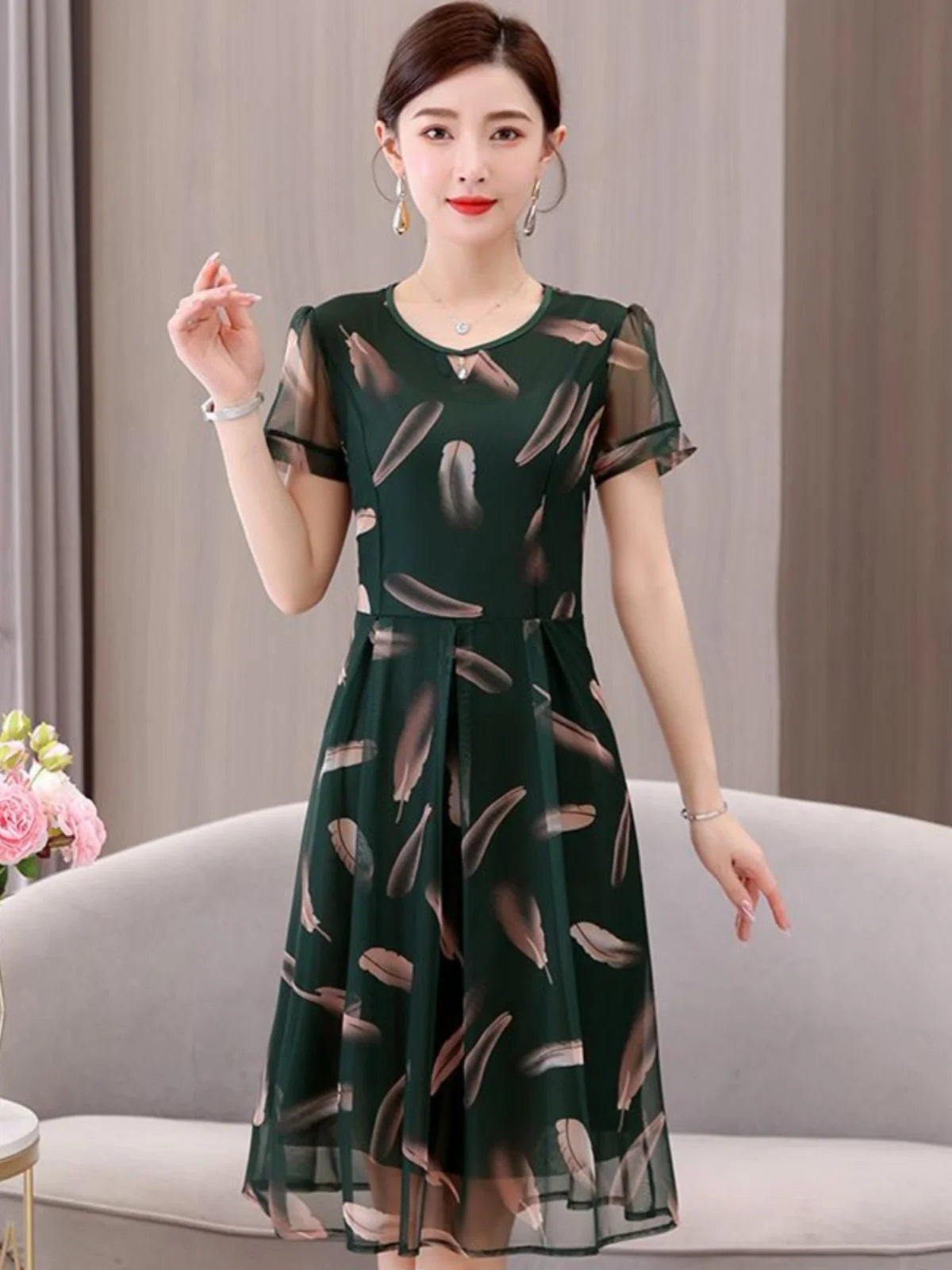 cool-lightweight-mesh-dress-mid-length-cover-up-fashionable-summer-slimming-casual-midlife-mommy-wear-versatile-all-season