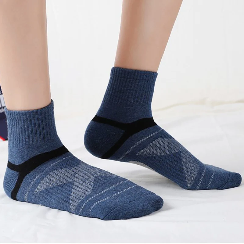 2/4 Paar professionelle Fitness-Socken, rutschfeste Laufsocken, für Damen und Herren, universell einsetzbar für Basketball- und Fußballtraining. – Detail 13