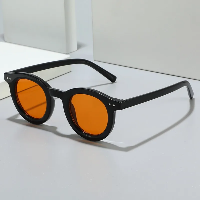 New Men European and American Fashion Rice Nail Sunglasses Korean Edition Personalized Sun Glasses Women Retro Street Glasses